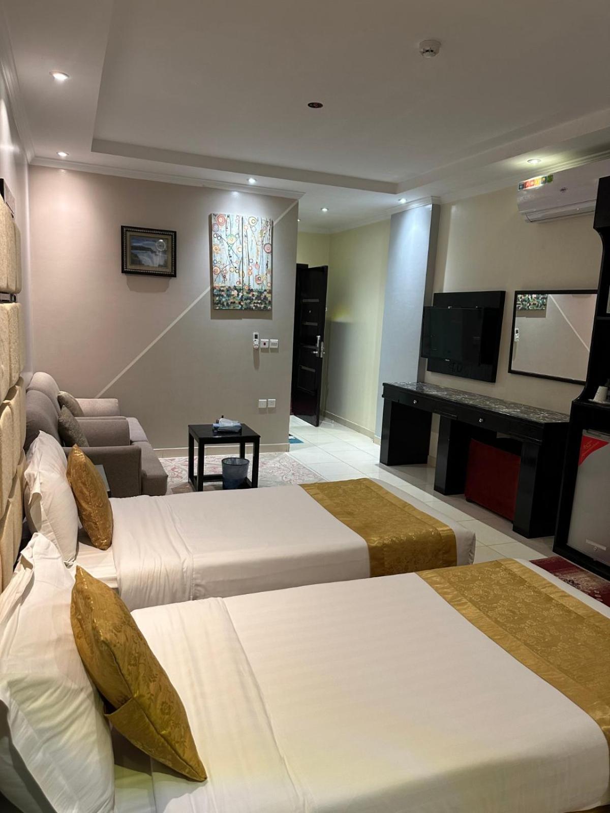 Abu Qa'ar Al Lord Hotel מראה חיצוני תמונה
