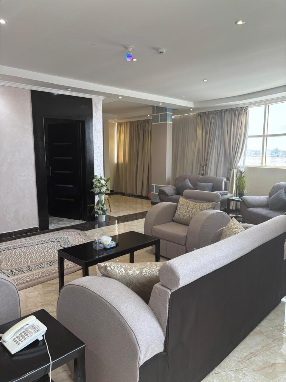 Abu Qa'ar Al Lord Hotel מראה חיצוני תמונה